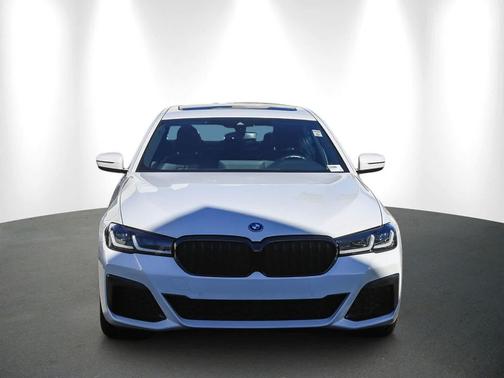 2022 BMW 530e Base