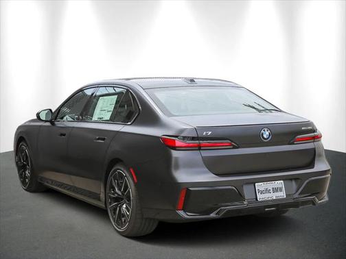2025 BMW i7 eDrive50