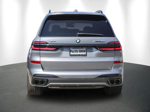2026 BMW X7 M60i