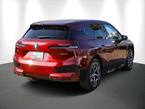 2025 BMW iX xDrive50