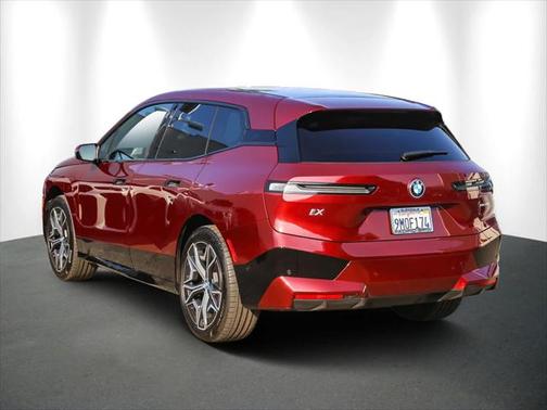 2025 BMW iX xDrive50