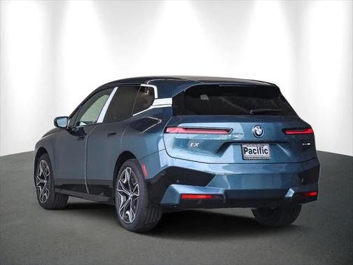 2025 BMW iX xDrive50