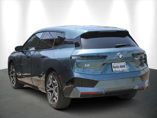 2025 BMW iX xDrive50