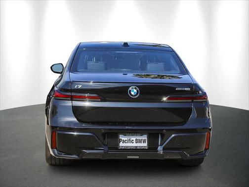 2025 BMW i7 eDrive50