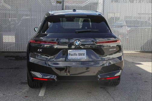 2026 BMW iX xDrive45