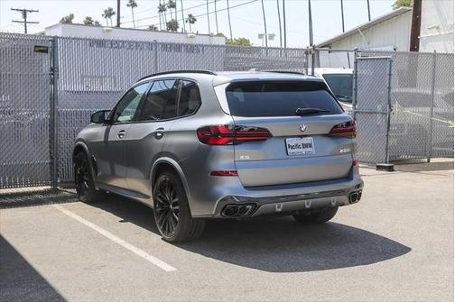 2026 BMW X5 M60i