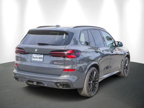 2026 BMW X5 M60i