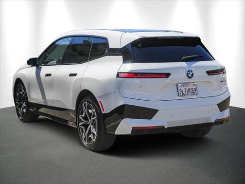 2025 BMW iX xDrive50