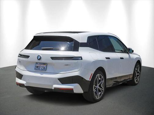 2025 BMW iX xDrive50