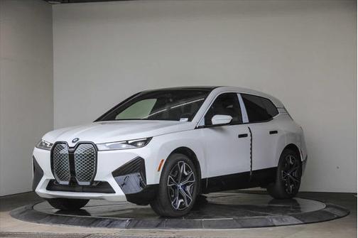 2025 BMW iX xDrive50