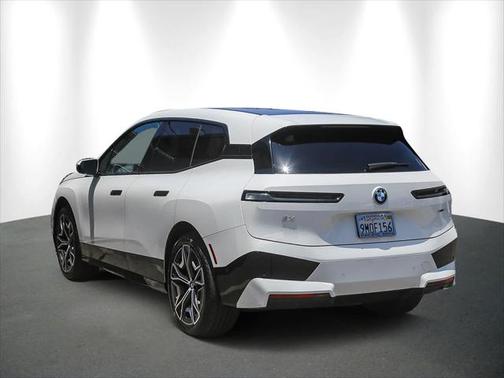 2025 BMW iX xDrive50