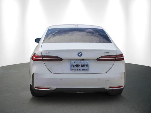 2024 BMW i5 eDrive40