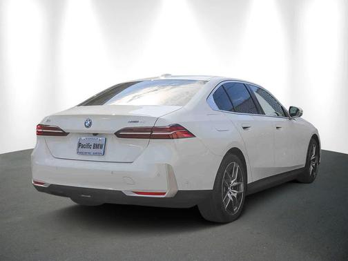 2024 BMW i5 eDrive40