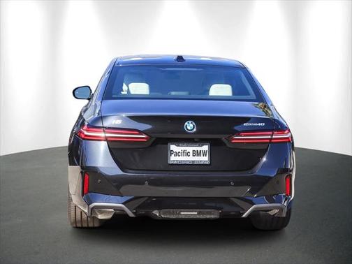 2025 BMW i5 eDrive40
