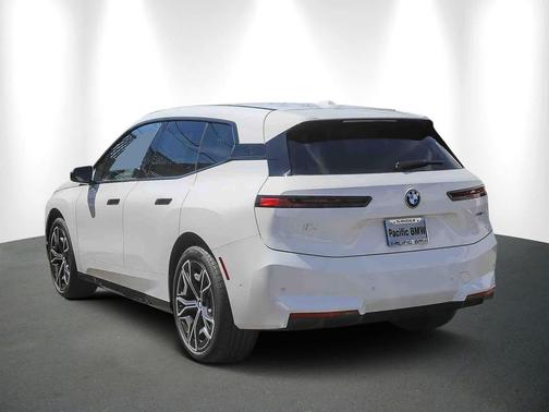 2026 BMW iX xDrive45