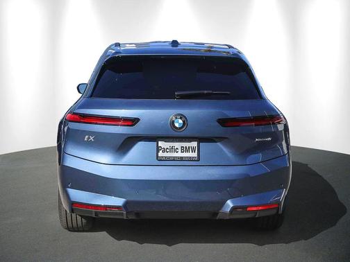 Arctic Race Blue Metallic 2026 BMW iX xDrive45