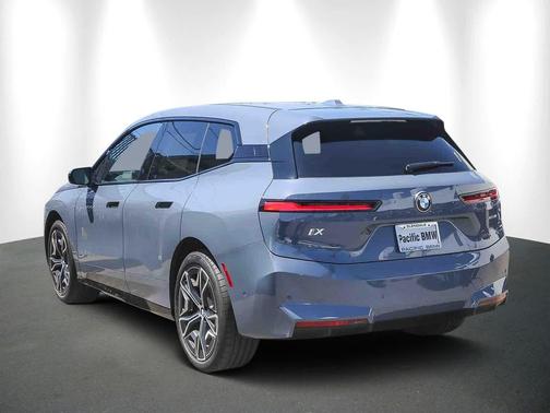 2026 BMW iX xDrive45