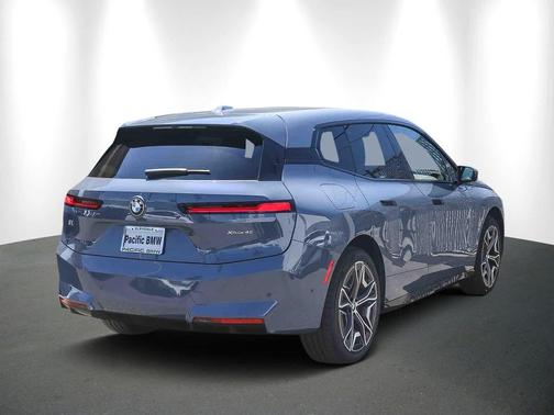 2026 BMW iX xDrive45