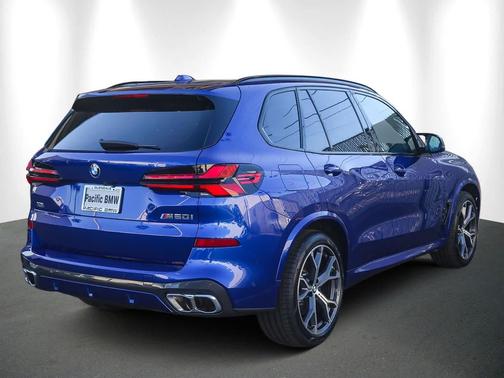 2025 BMW X5 M60i