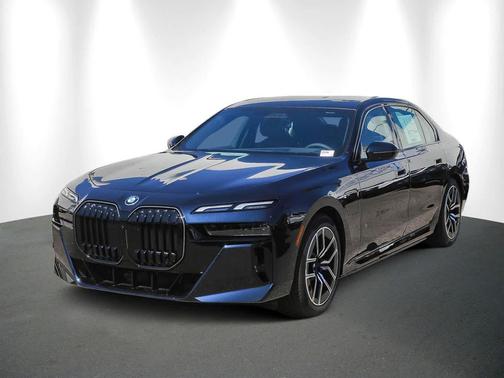 2025 BMW 750e i xDrive