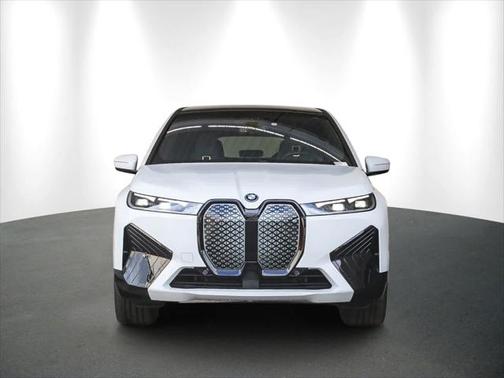 2025 BMW iX xDrive50