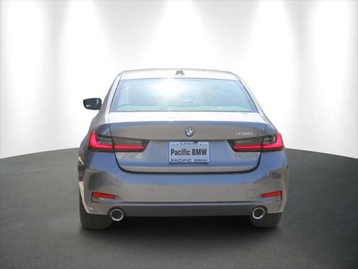 2025 BMW 330 i