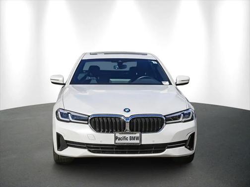2022 BMW 530e Base