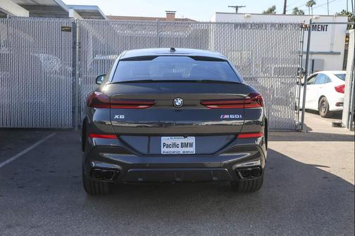 2026 BMW X6 M60i