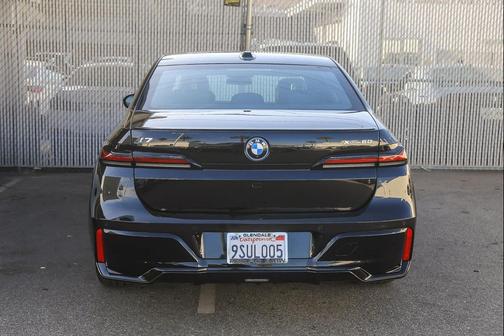 2025 BMW i7 xDrive60