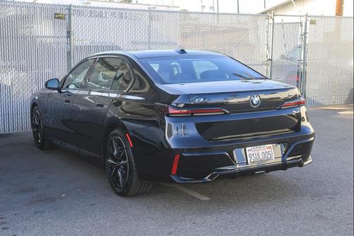 2025 BMW i7 xDrive60