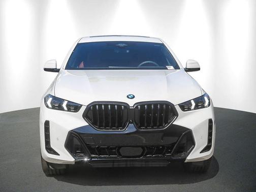 Alpine White 2027 BMW X6 xDrive40i