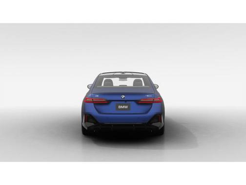 2025 BMW i5 M60