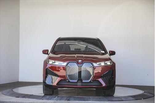 2025 BMW iX xDrive50