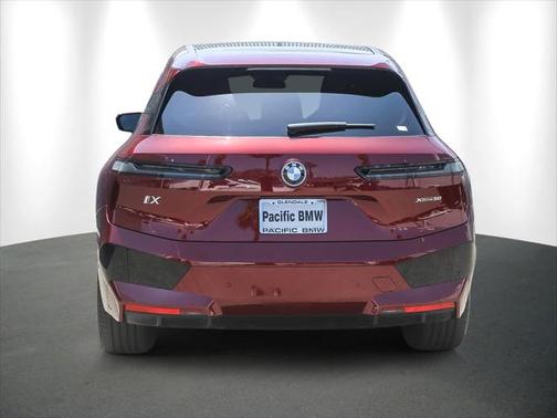 2025 BMW iX xDrive50