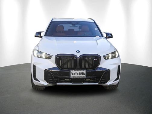 2025 BMW X5 M60i
