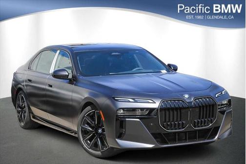 2025 BMW 740 i