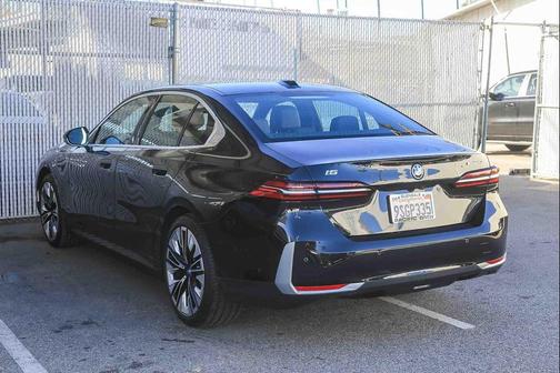 2025 BMW i5 eDrive40