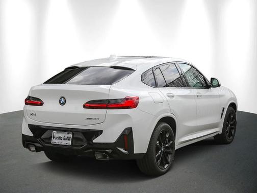 2025 BMW X4 xDrive30i