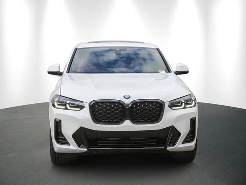 2025 BMW X4 xDrive30i