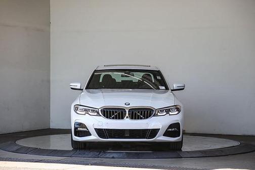 Photo 2 of 27 of 2021 BMW 330 i