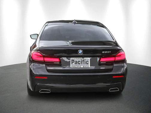 2023 BMW 530 i