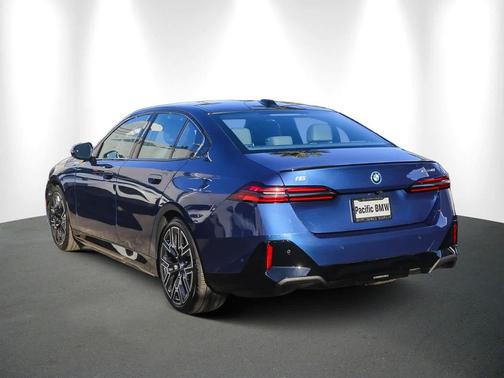 2025 BMW i5 xDrive40