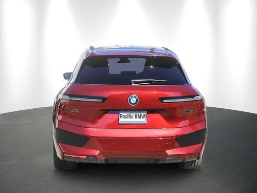 2025 BMW iX M60