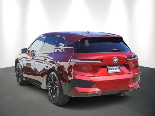 2025 BMW iX M60