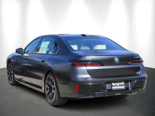 2025 BMW i7 xDrive60
