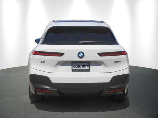 Alpine White 2024 BMW iX xDrive50