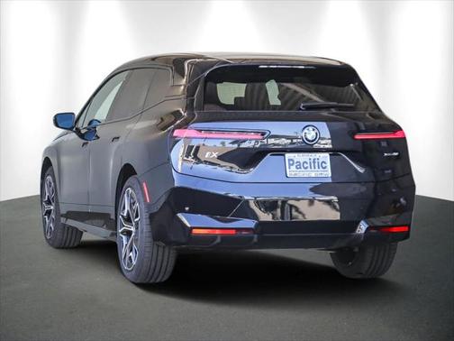 2025 BMW iX xDrive50