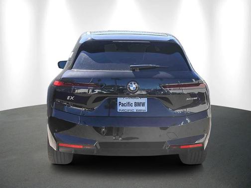 2026 BMW iX xDrive60