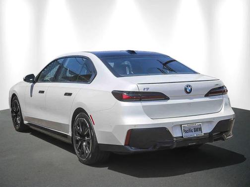 2024 BMW i7 xDrive60