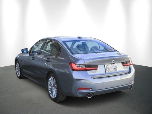 2023 BMW 330 330i